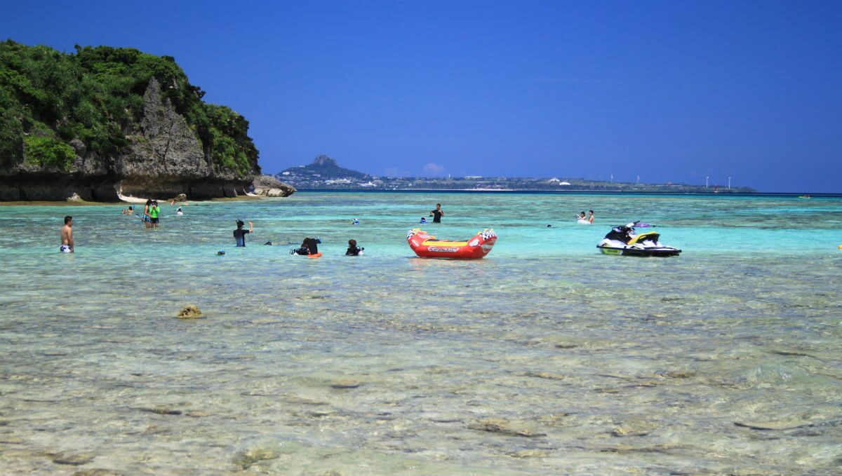 アンチ浜（瀬底島） フリーダムな遊泳区域