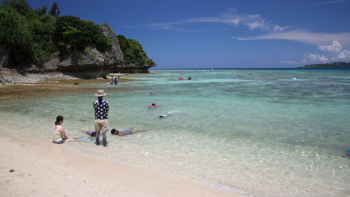 アンチ浜（瀬底島） お魚がたくさん