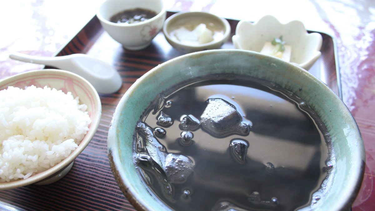 仲泊海岸 仲泊海産物料理店
